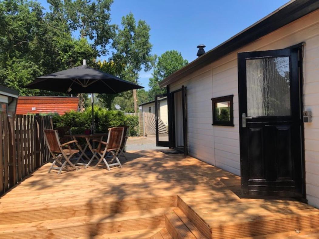 Heerlijk Vakantiehuisje In Putten Esterno foto